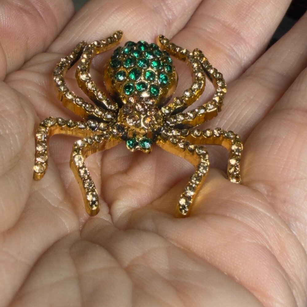 Spider Brooch Green Rhinestone Gold Tone Insect Pin 2” - Picture 7 of 8